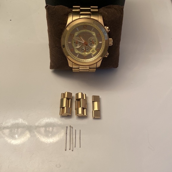 Michael Kors Watch - Picture 3 of 6